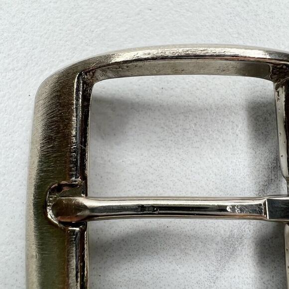Small Silver Tone Simple Basic Belt Buckle - Picture 3 of 9